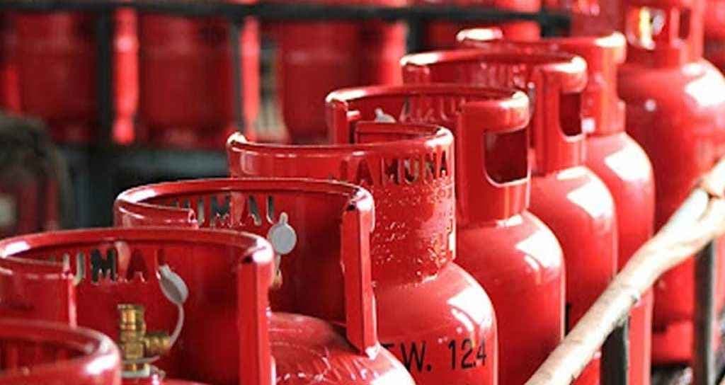 ফের বাড়ল এলপি গ্যাসের দাম