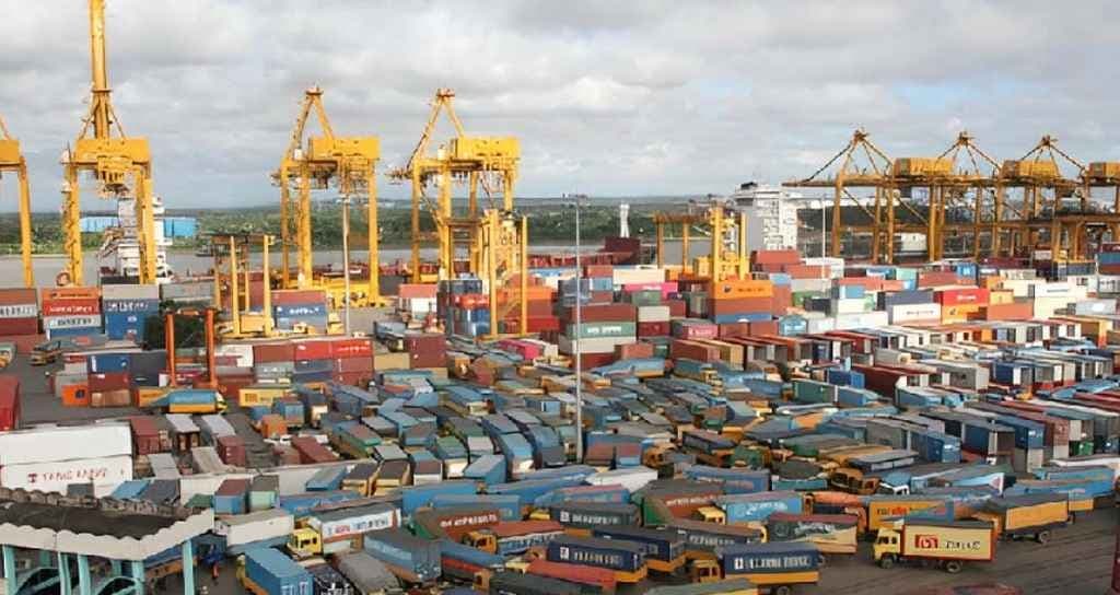 চট্টগ্রাম বন্দরে এলসিএল কার্গোর জট কমাতে দুই শীর্ষ সংগঠনকে চিঠি