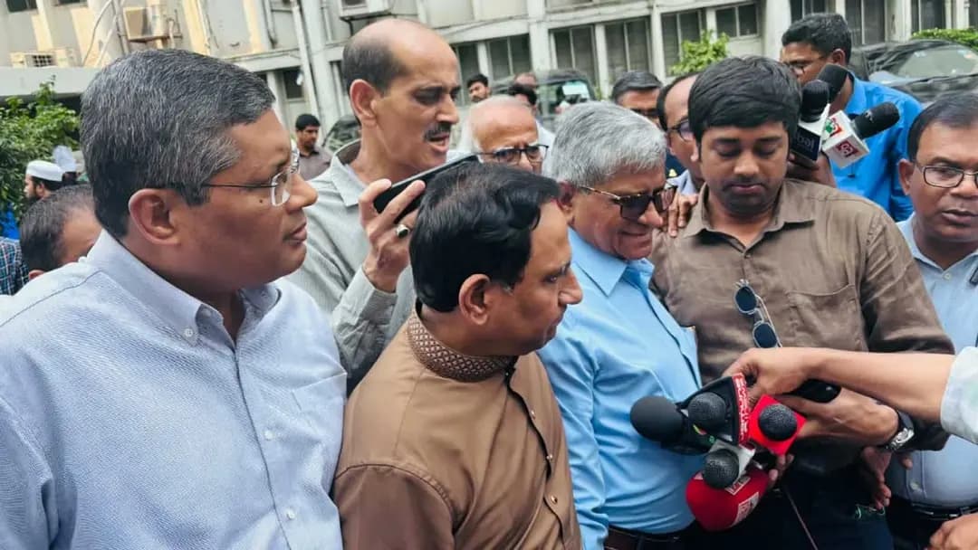 প্রধানমন্ত্রীর কাছে দুর্গাপূজার ছুটি কমপক্ষে ৩ দিন করার দাবি