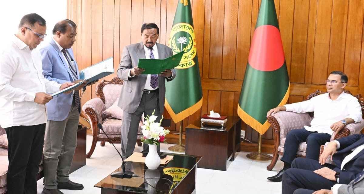 শপথ নিলেন নবনির্বাচিত দুই সংসদ সদস্য