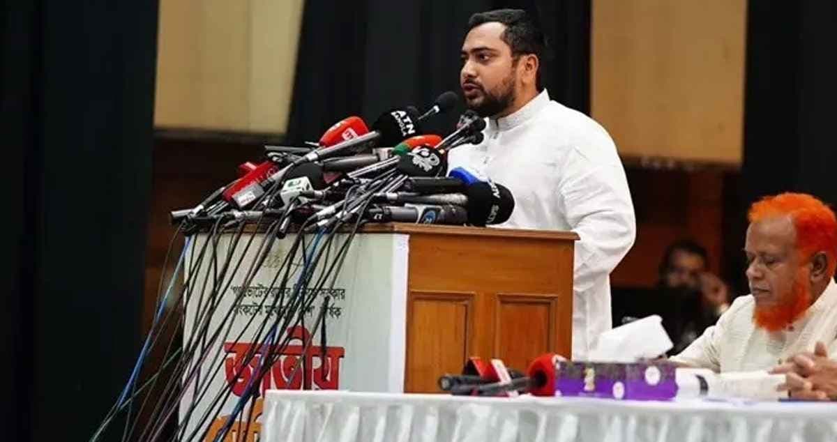 গণভোটের রায়কে বৃদ্ধাঙ্গুলি দেখানোর পরিণতি ভোগ করতে হবে সরকারকে: নাহিদ