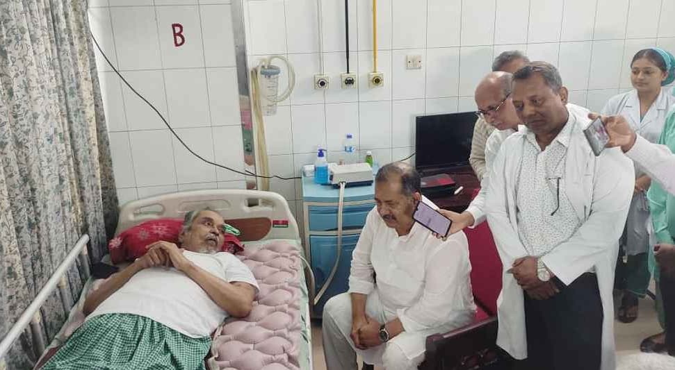 প্রবীণ সাংবাদিকদের অবসর ভাতা বাস্তবায়নে কাজ করছে সরকার: তথ্যমন্ত্রী