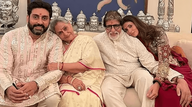 হাসপাতালে ভর্তি নন অমিতাভ, রাতভর গুজবের পর ভক্তদের আশ্বস্ত করলেন ‘শাহেনশাহ’