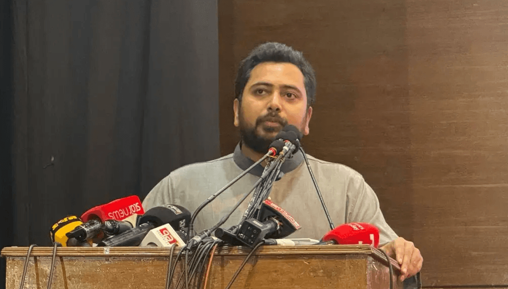 সরকারের ভেতরে নতুন প্রভাবশালী গোষ্ঠী তৈরির প্রতিযোগিতার অভিযোগ নাহিদের