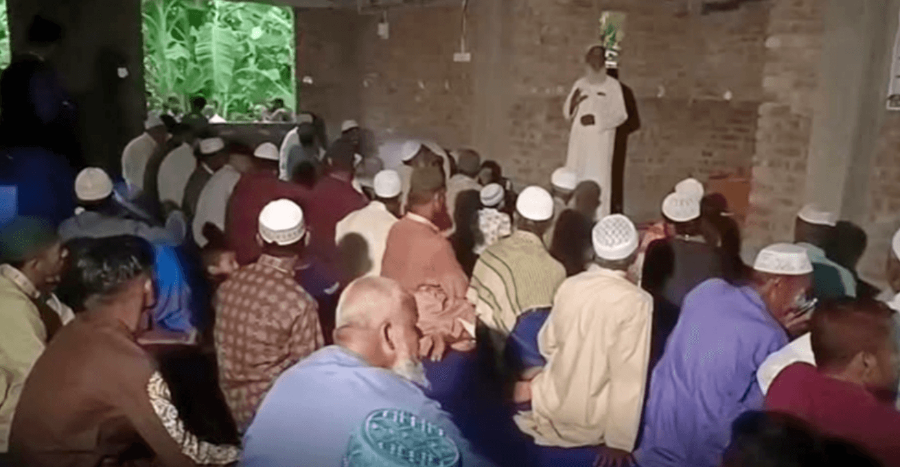 সৌদি আরবের সাথে মিল রেখে সাতক্ষীরার ২৫ গ্রামে উদযাপিত হচ্ছে ঈদ উল আযহা