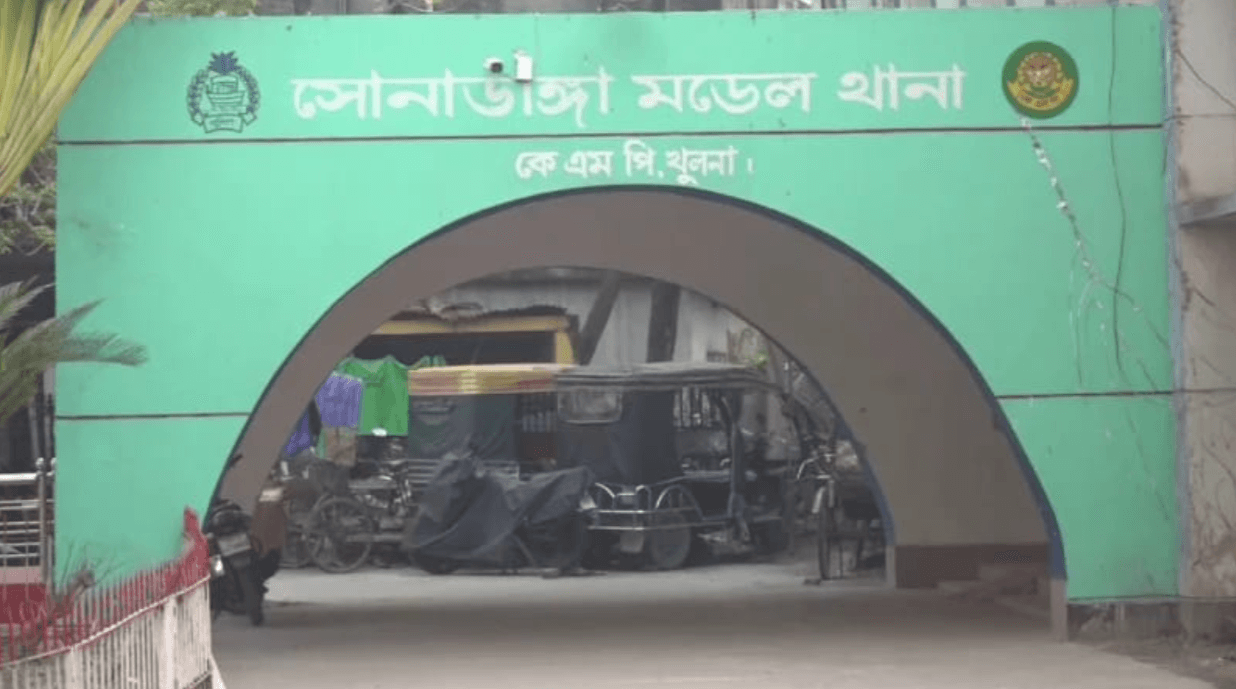 খুলনায় ট্রিপল হত্যাকাণ্ড: তিন দিন ঘরে ছিল মরদেহ, ভয়াবহ তথ্য উঠে আসছে তদন্তে
