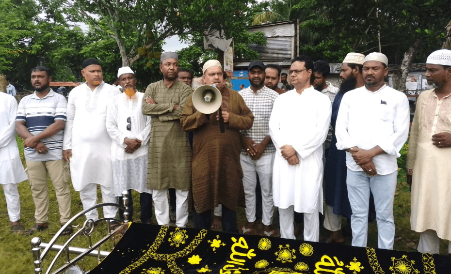 রফিকুল গাজীর জানাজায় বিএনপি নেতাদের শোক, হত্যাকারীদের গ্রেপ্তারের দাবি
