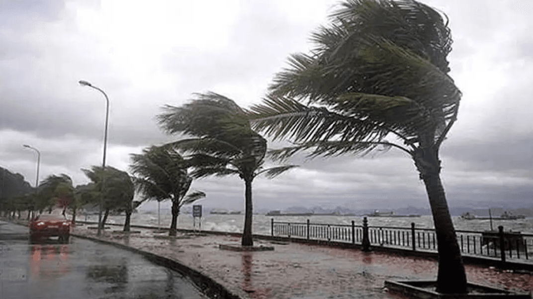দেশের ১১ অঞ্চলে ঝড়-বৃষ্টির পূর্বাভাস, নদীবন্দরে ২ নম্বর হুঁশিয়ারি