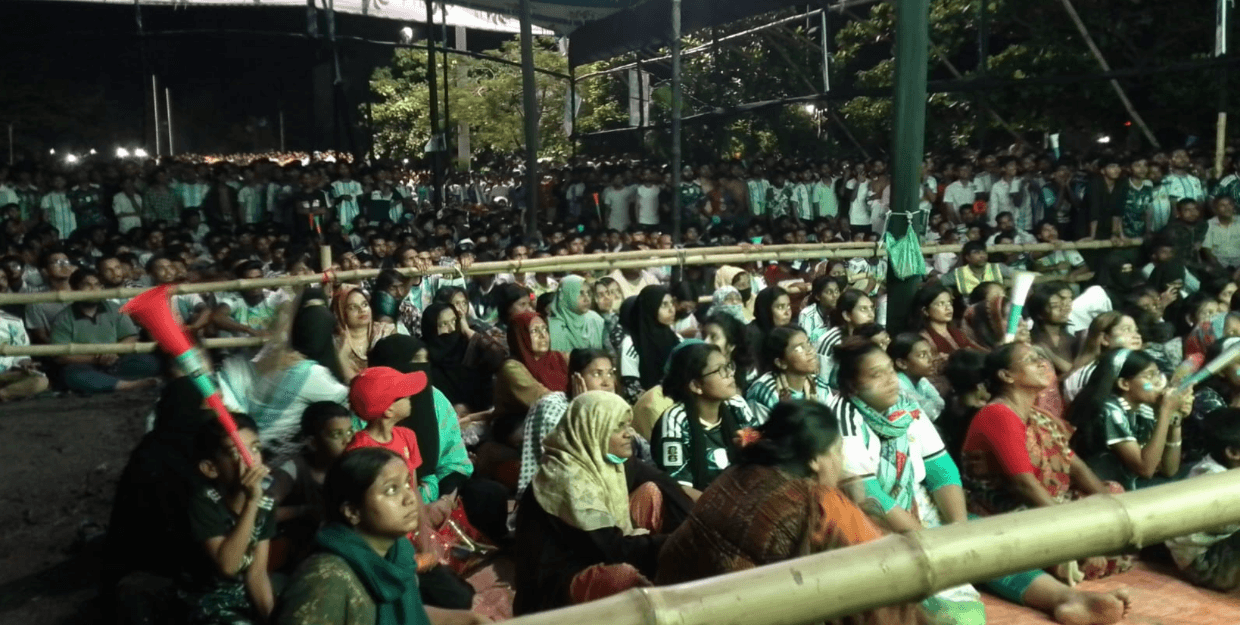 শেষ মূহুর্তে জ্বলে উঠলো আর্জেন্টিনা, ইংল্যান্ডকে ২-১ গোলে হারিয়ে বিশ্বকাপের ফাইনালে মেসি।