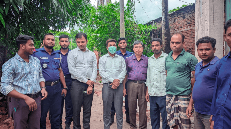 ভোক্তা অধিকারে সাতক্ষীরা সদর উপজেলায় অভিযান দুধ ভান্ডারকে ১ লাখ টাকা জরিমানা