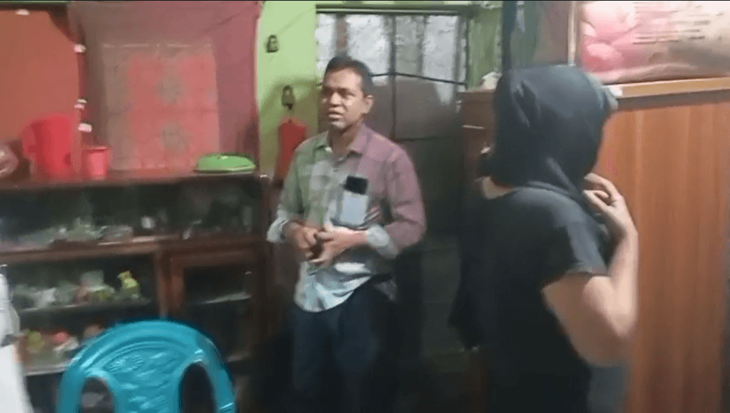 ফুলতলায় হানি ট্র্যাপে ফেলে জিম্মি ও মারধর: কথিত সাংবাদিকসহ গ্রেফতার ৩