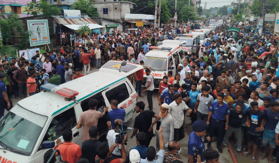 সাতক্ষীরায় ব্লিস হাসপাতালে অক্সিজেন সিলিন্ডার বিস্ফোরণে অগ্নিকাণ্ড, আতঙ্ক
