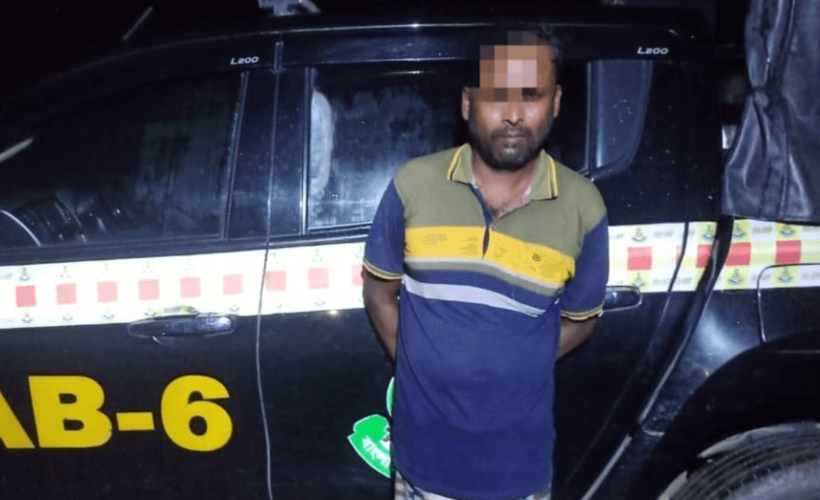 দিঘলিয়ায় ৩ জন নিহতের ঘটনায় ঘাতক ট্রাকচালক র‍্যাবের জালে আটক