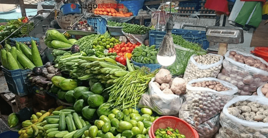 ভারত থেকে আমদানি বাড়ায় ঢাকায় কমেছে কাঁচা মরিচের দাম, চড়া সবজি ও ডিমের বাজার