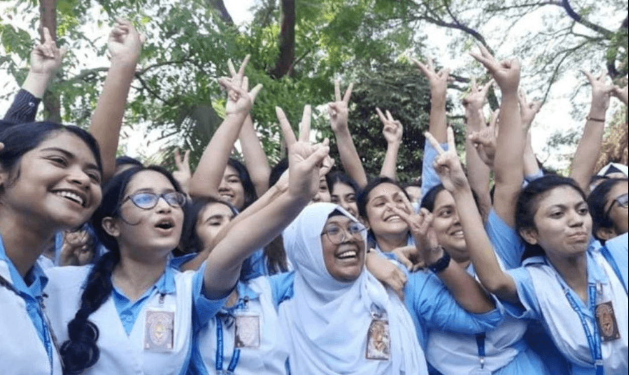 দিনাজপুর বোর্ডে এসএসসিতে পাসের হার ৫৮.০৫ শতাংশ, জিপিএ-৫ পেয়েছে ১৩ হাজার ৬৩৯ জন