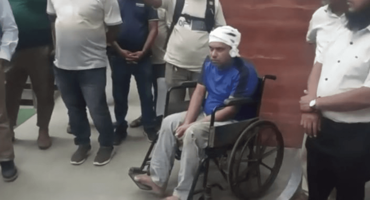 খুলনায় খাদ্য নিয়ন্ত্রক কর্মকর্তাকে কুপিয়ে জখম করেছে দুর্বৃত্তরা