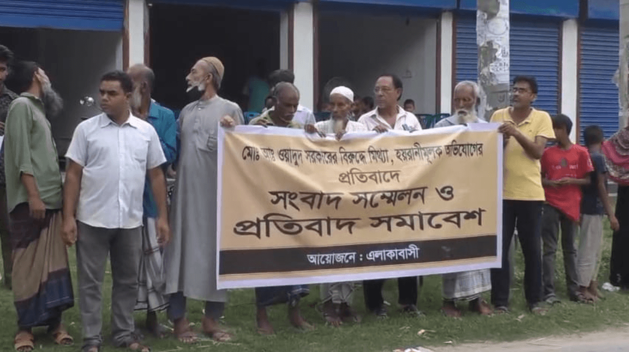 পলাশবাড়ীতে ১৫ পরিবারের জমি দখলের অভিযোগ, হামলা-ভাঙচুর ও লুটের মামলা