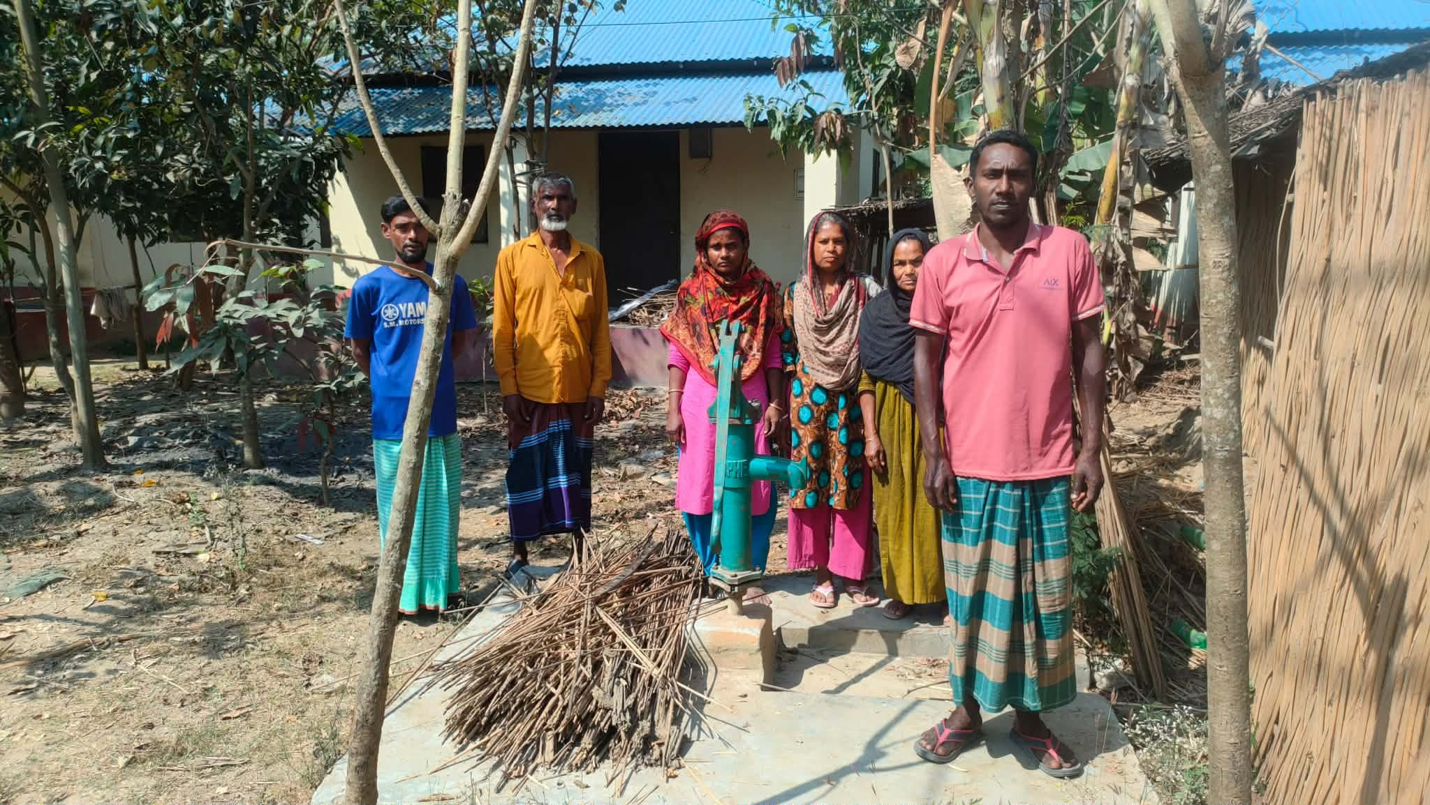 শ্রীপুরে সরকারি আবাসনের গাছ বিক্রির সম্পূর্ণ টাকা নিলেন বিএনপি নেতা