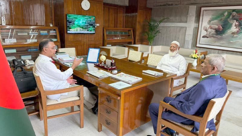 প্রধানমন্ত্রীর সঙ্গে বিরোধীদলীয় নেতার সাক্ষাৎ