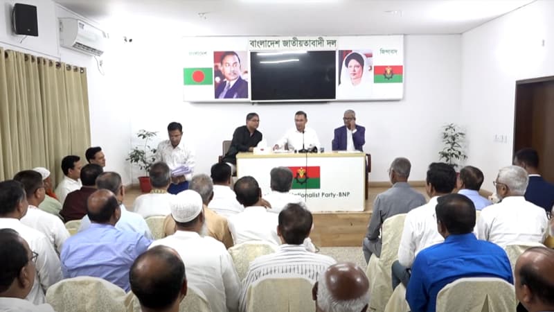 নবনিযুক্ত জেলা পরিষদ প্রশাসকদের সঙ্গে প্রধানমন্ত্রীর বৈঠক অনুষ্ঠিত