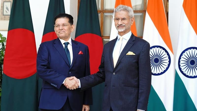 হাসিনাকে প্রত্যর্পণের দাবি ও প্রধানমন্ত্রীর ভারত সফর নিয়ে আলোচনা