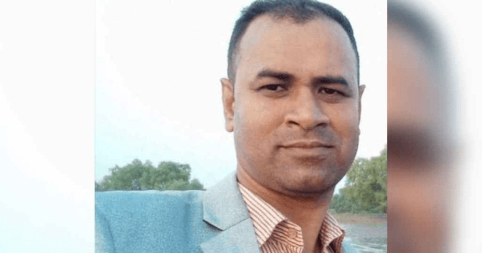 খুলনায় ওষুধ ব্যবসায়ীকে কুপিয়ে হত্যা, স্ত্রী আহত