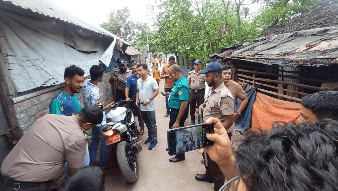 বিশেষ অভিযানে ৩৮ জন গ্রেপ্তার: কেএমপি