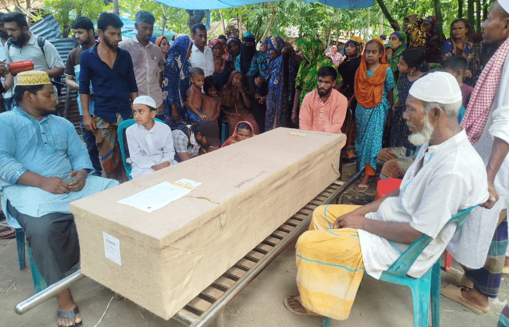 কফিনে ফিরলেন লেবাননে নিহত দুই রেমিট্যান্স যোদ্ধা, স্বজনদের আহাজারিতে স্তব্ধ সাতক্ষীরা