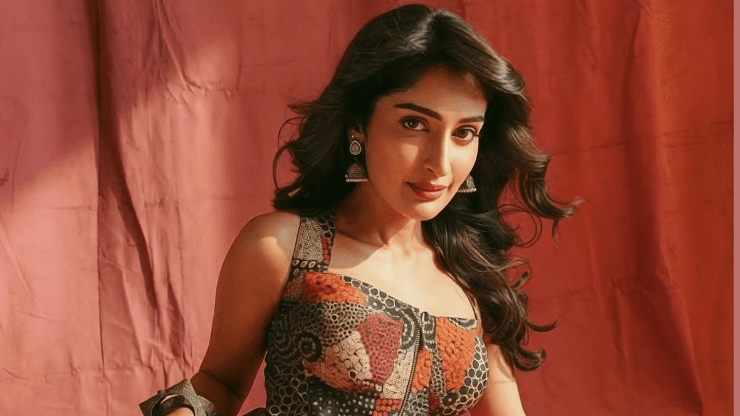 অন্তরঙ্গ দৃশ্য না করায় বড় ছবির সুযোগ হাতছাড়া: বলিউড অভিনেত্রী নীহারিকা এনএম